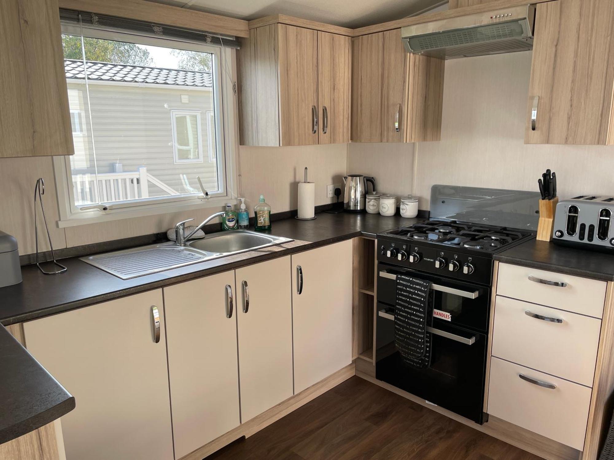 Rockley Park Private Holiday Homes Poole Ngoại thất bức ảnh